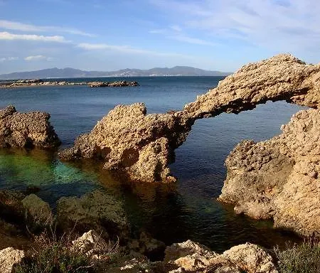 Pintor Massanet - Casa De Piedra Adaptada En Lescala L'Escala