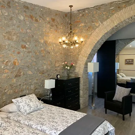 Pintor Massanet - Casa De Piedra Adaptada En Lescala * L'Escala