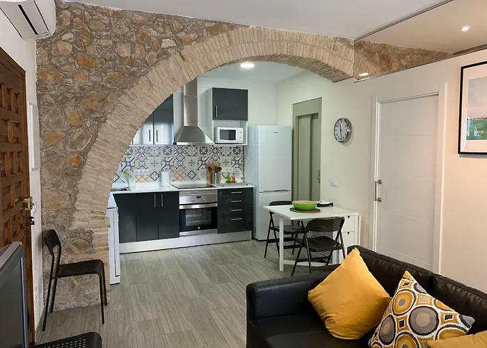 Holiday home Pintor Massanet - Casa De Piedra Adaptada En Lescala L'Escala