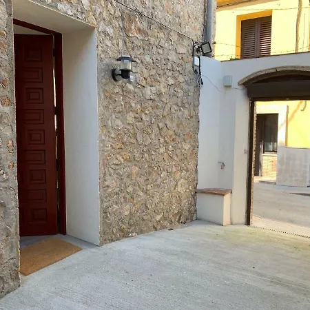 Pintor Massanet - Casa De Piedra Adaptada En Lescala *