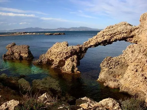 Pintor Massanet - Casa De Piedra Adaptada En Lescala L' Escala